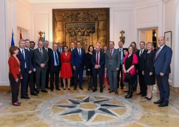 Massa se reunió con embajadores de la Unión Europea y apuntó a generar acuerdos que permitan el desarrollo sostenido de Argentina