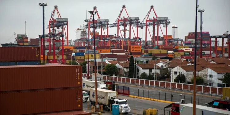 La suba de la tasa de los bonos norteamericanos a 2,87 % es la auténtica amenaza externa para los dólares en la Argentina