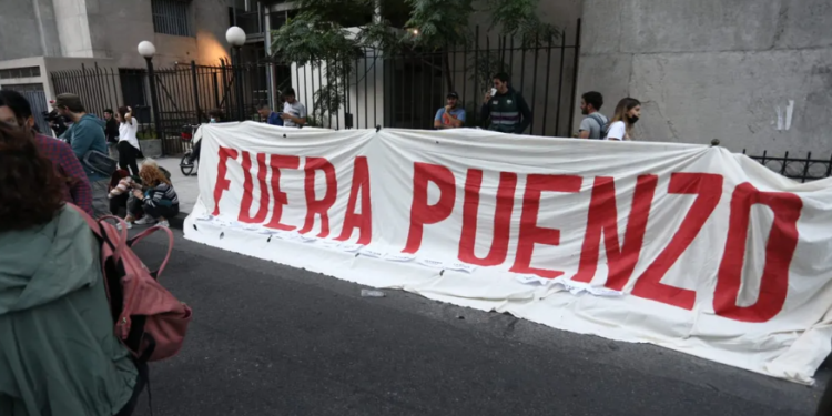 El Gobierno interviene el Incaa y Tristán Bauer le pide la renuncia a Luis Puenzo