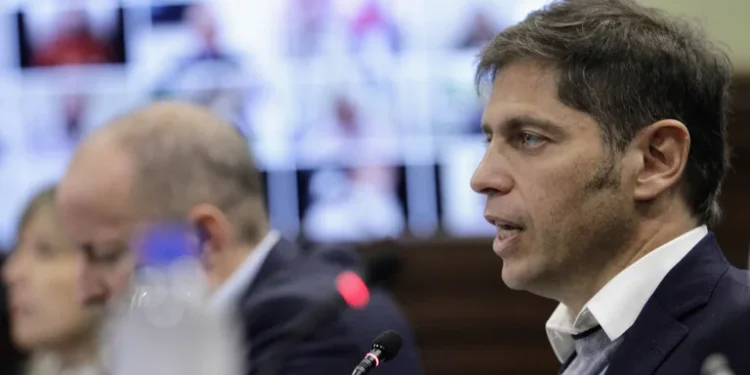Kicillof anunció un bono y aumentos en jubilaciones y pensiones