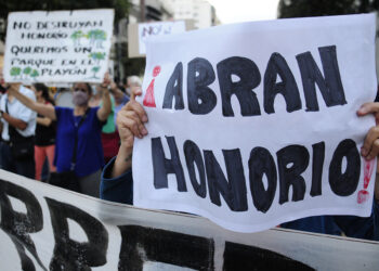 Protesta en Caballito tras la habilitación al GCBA para reanudar la obra del Parque Lineal