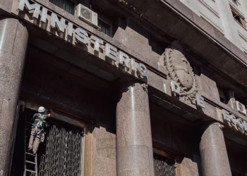 Se desaceleró el gasto en julio en medio del intento del Gobierno por alcanzar un déficit del 2,5% del PBI este año