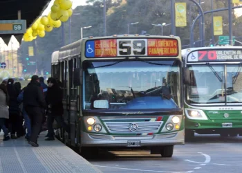 Más de 100 líneas de colectivos del AMBA suspenderán el servicio nocturno desde hoy