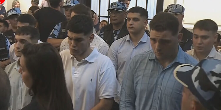 Asesinato de Fernando Báez Sosa: condenaron a cinco de los rugbiers a perpetua y a los otros tres a 15 años de prisión