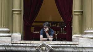 un empresario insultó a una diputada y fue echado del palco del Congreso