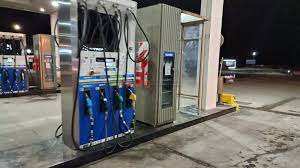 El Gobierno descongelará mañana el impuesto a los combustibles y subirá la nafta: qué aumentos analizan las petroleras