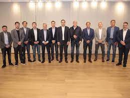 Gobernadores del PRO y la UCR quieren disputar la conducción del CFI y buscan negociar con un sector del peronismo