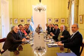 En la previa al Pacto de Mayo, Rodrigo de Loredo utilizará un plenario en Córdoba para acercar a la UCR a Javier Milei