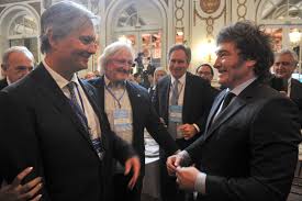 Con un ojo en el Congreso, el círculo rojo respalda a Milei y espera más señales del Gobierno para la inversión