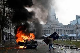 Quiénes son los detenidos por los disturbios en el Congreso