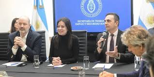 El Gobierno aumentó un 40% el presupuesto para la compra de alimentos destinados a los comedores y asegura que la comida tendrá mayor calidad nutricional