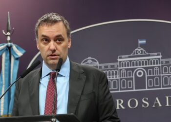 El Gobierno anunció que les tomará un “examen de idoneidad” a 40 mil trabajadores estatales