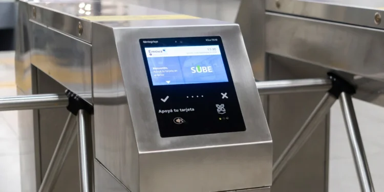 Desde el lunes se podrá pagar el subte con tarjetas de débito, crédito o desde el celular y habrá descuentos