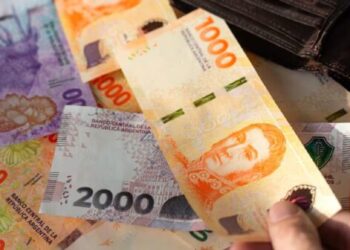 El Gobierno fija el salario mínimo ante la falta de consenso entre empresarios y gremios