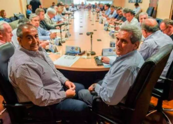 El Gobierno se reunirá con los gremios para negociar el salario mínimo de los trabajadores