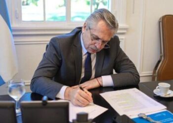 Alberto Fernández declara en Comodoro Py en una causa por violencia de género