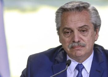 Causa Seguros: Alberto Fernández llegó a Comodoro Py para participar de una audiencia