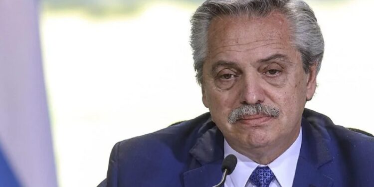 Causa Seguros: Alberto Fernández llegó a Comodoro Py para participar de una audiencia