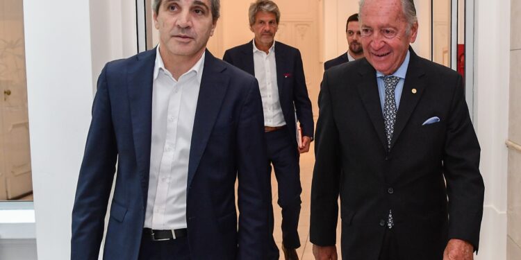 Reunión clave entre Caputo y los industriales