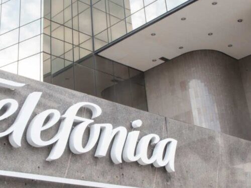 Telefónica vendió su filial de Argentina a Telecom, del Grupo Clarín