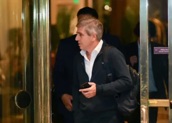 Caputo busca aliviar deudas de pymes.