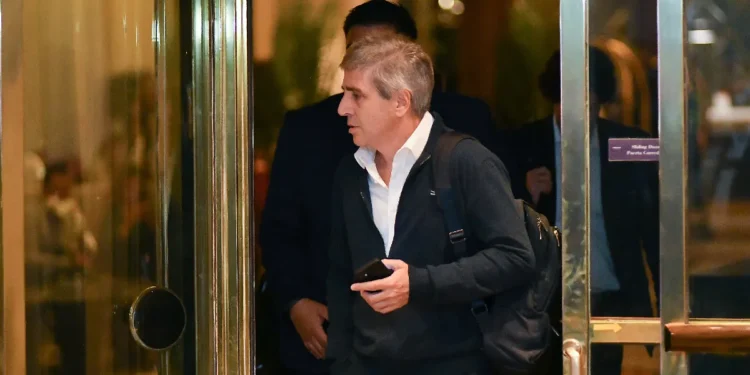 Caputo busca aliviar deudas de pymes.