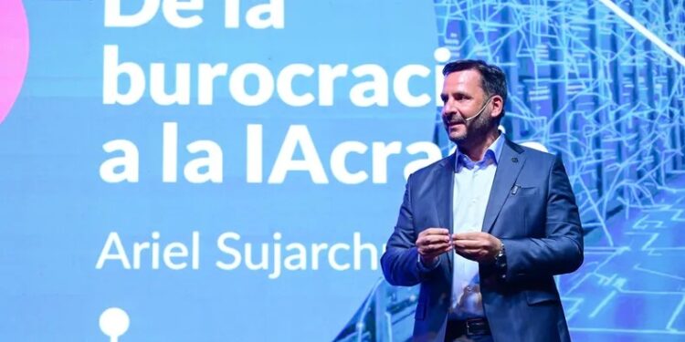 Ariel Sujarchuk publica su primer libro, una aguda reflexión sobre la ética y la participación ciudadana en tiempos de IA