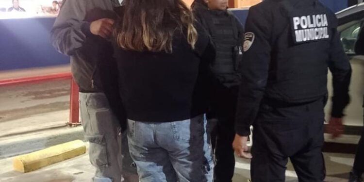 La Policía Municipal de Escobar le salvó la vida a un bebé en un McDonald’s