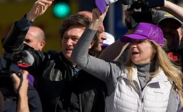 ANDIS: Audios comprometen a Karina Milei