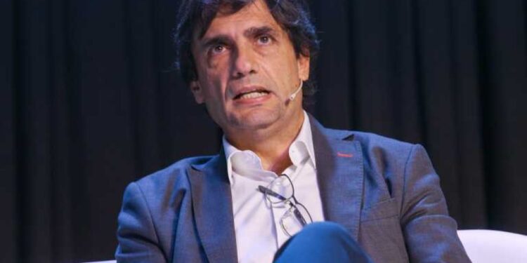 El análisis de Lacunza sobre el dólar y su apoyo al Gobierno.