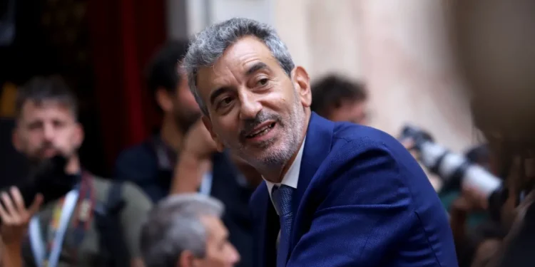 Crítica de Randazzo a Milei: “Inflación con hachazos es un camino errado”.