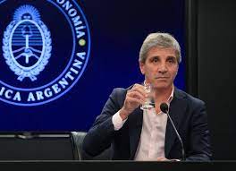 Caputo: No habrá cambios en la economía.