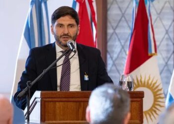 Pullaro acusa a Milei de no escuchar tras la derrota