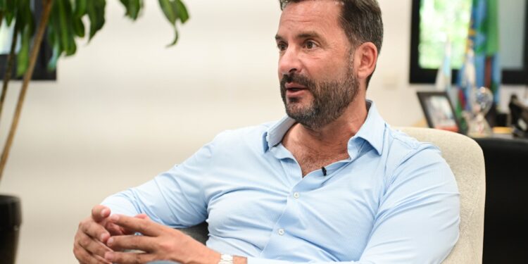 Sujarchuk, en modo irónico: “Espert plantea cárcel o bala para los ladrones, me pregunto cuál de las dos opciones usaría con Karina Milei”