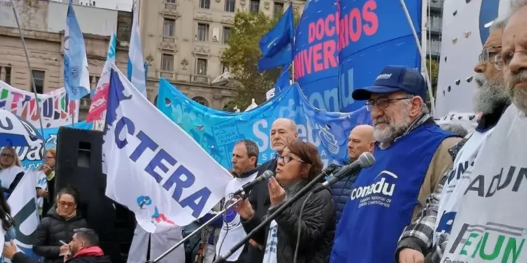 Salarios y educación: paro masivo