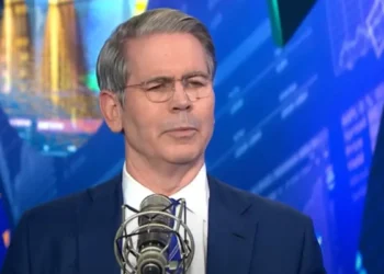 Scott Bessent: “Esperamos más libertad económica” con Milei.