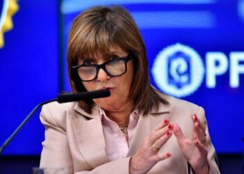 Bullrich respalda a Espert y exige respuestas claras.