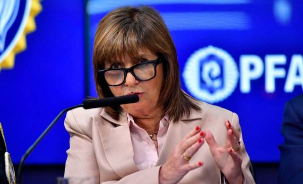 Bullrich respalda a Espert y exige respuestas claras.
