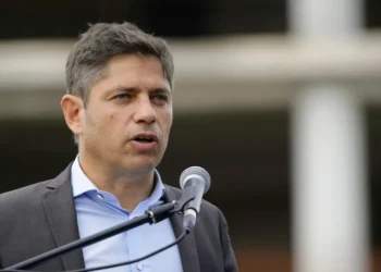 Fractura con La Cámpora: Kicillof enfrenta una dura interna.