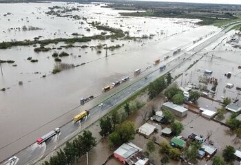 Viviendas en Peligro: Crece Exposición a Inundaciones y Baja Gasificación.