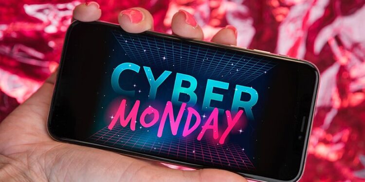 Cifra histórica: 6,4M de usuarios en CyberMonday 2025; las zapatillas triunfaron.