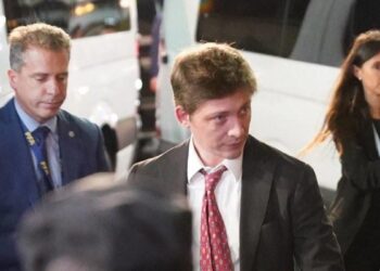 Karina Milei y Caputo trasladan su guerra a la SIDE.