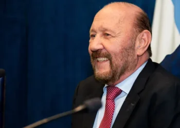 El COVID avanza en Formosa, Insfrán lo niega.