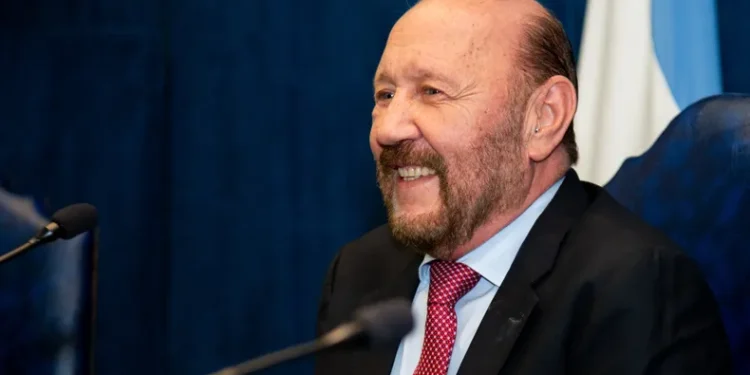 El COVID avanza en Formosa, Insfrán lo niega.