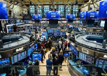 Desempleo al alza: Wall Street ve cerca la baja de tasas.