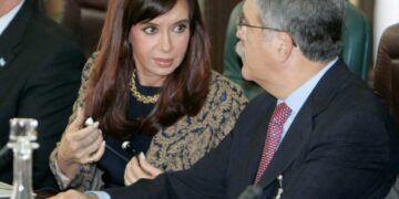 Kirchner y De Vido, unidos por un abogado.