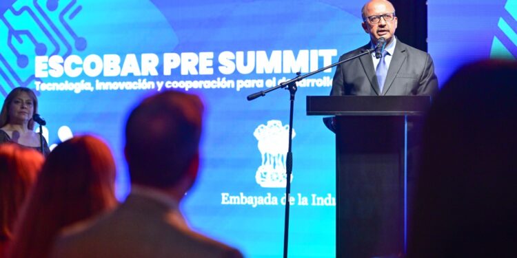 Escobar, anfitrión de un encuentro estratégico para el futuro de la inteligencia artificial