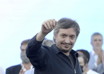 Dura crítica de Máximo al Gobierno por la crisis de incendios.