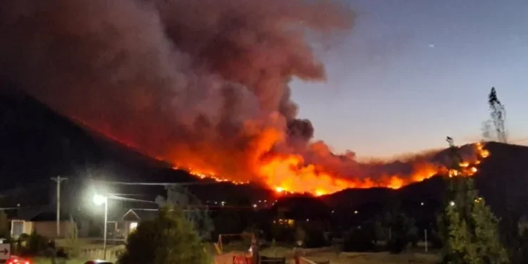 Chubut: Santilli y Torres: Tema excluyente: incendios, lejos de la ley laboral.