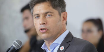 Kicillof: “Milei, devolvé lo que usaste en la timba”.